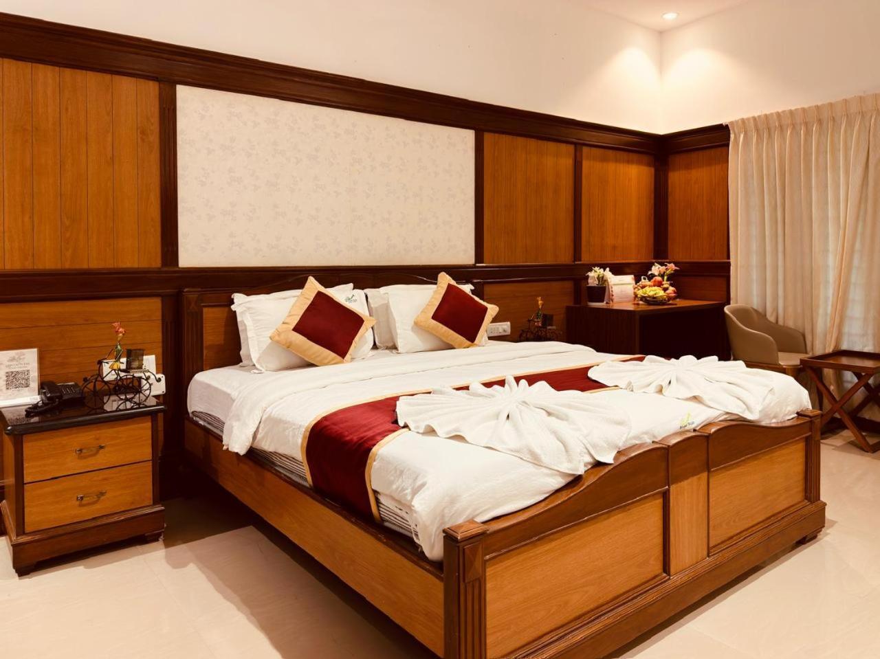 Holiday Valley Hotels And Resorts Denkanikottai Buitenkant foto